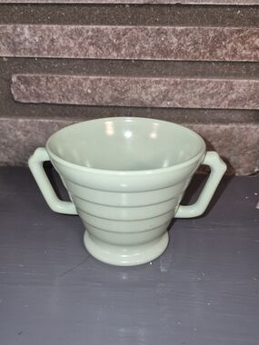 Vintage Hazel Atlas Modertone Plutonite Sugar  Bowl.